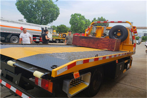 沿河附近拖车电话号码服务